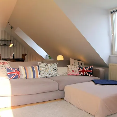 Ruhige Gemuetliche 2z-whg In S-west Daire Stuttgart